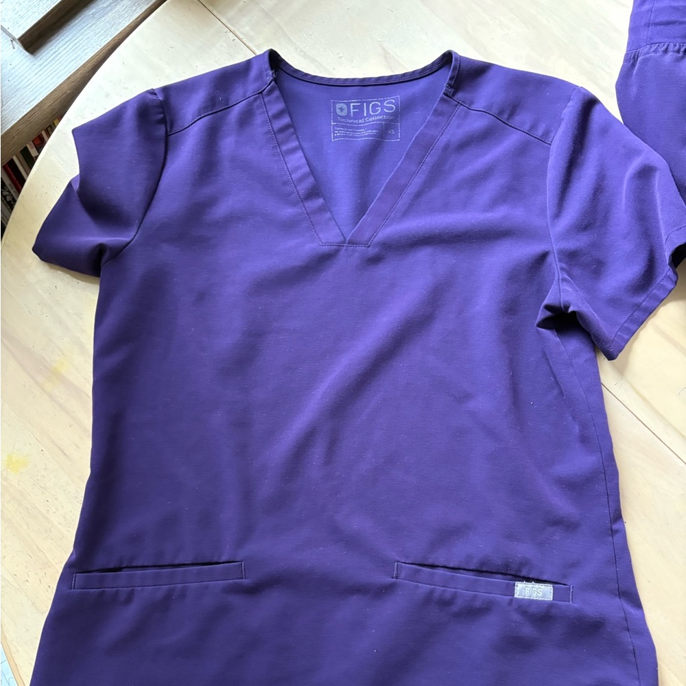 Figs Deep Purple scrub top & bottom